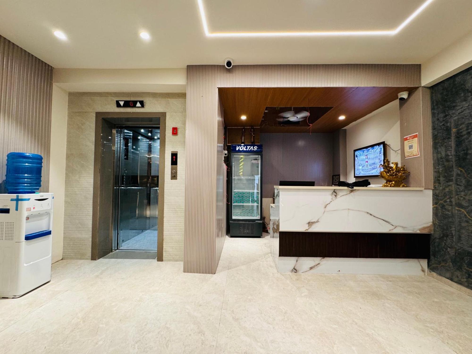 Hotel Rudhav Palace Ujjain Exteriör bild
